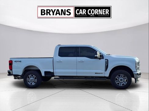 Used 2024 Ford F250 Lariat image 23