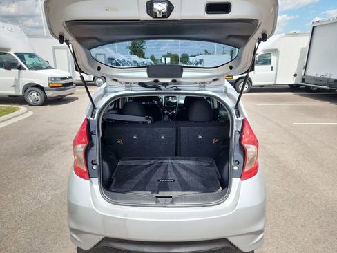 Used 2017 Nissan Versa Note SV FWD image 29