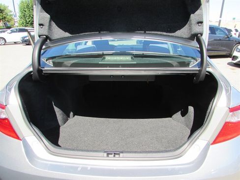 Used 2015 Toyota Camry LE FWD image 22