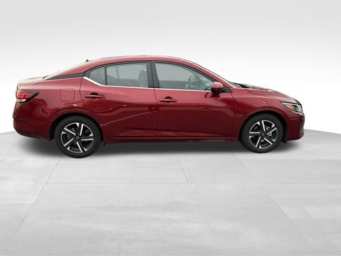Used 2024 Nissan Sentra SV FWD image 7