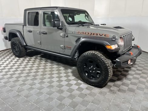 Used 2022 Jeep Gladiator Mojave w/ Cold Weather Group AWD/4WD image 2