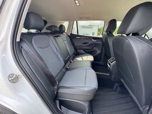 Certified 2025 Volkswagen Tiguan SE AWD/4WD image 19