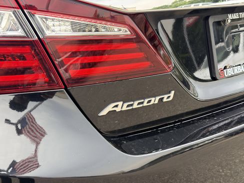 Used 2016 Honda Accord EX image 13