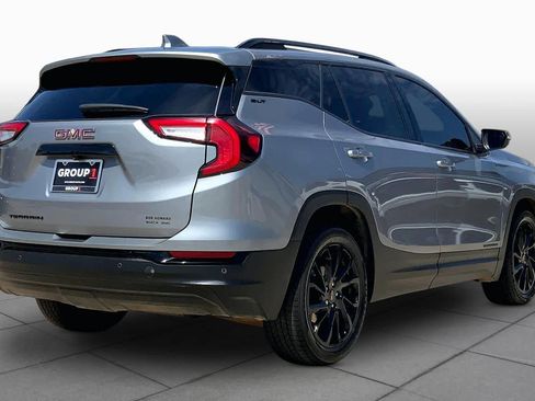 Used 2023 GMC Terrain SLT w/ Infotainment Package II FWD image 12