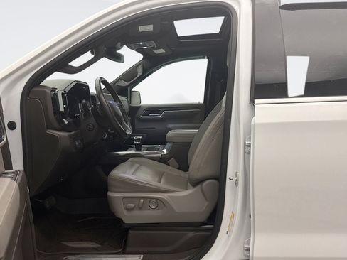 Used 2022 Chevrolet Silverado 1500 LTZ w/ LTZ Convenience Package II AWD/4WD image 8