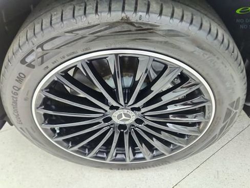 Used 2025 Mercedes-Benz GLC 300 4MATIC image 55