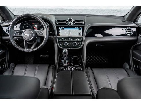 Certified 2022 Bentley Bentayga image 4