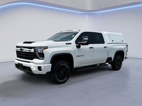 Used 2024 Chevrolet Silverado 2500 LTZ w/ LTZ Plus Package AWD/4WD image 7