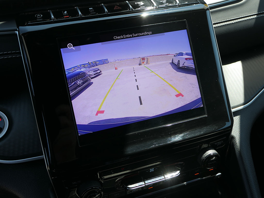Used 2025 Jeep Grand Cherokee Laredo RWD image 19