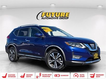 Used 2017 Nissan Rogue SL w/ SL Premium Package