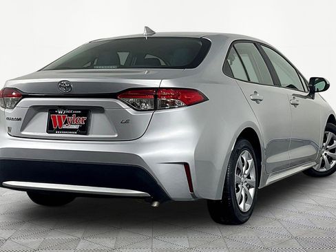 Used 2021 Toyota Corolla LE FWD image 6