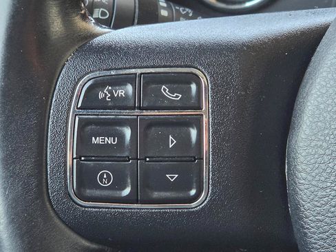 Used 2017 Jeep Wrangler Unlimited Sahara w/ Dual Top Group AWD/4WD image 18