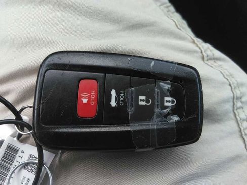 Used 2024 Toyota Camry XSE FWD image 9