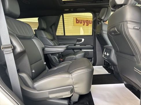 New 2026 Ford Expedition Platinum w/ Stealth Appearance Package AWD/4WD image 24