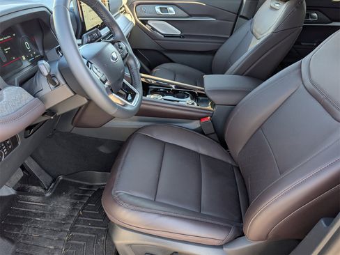 New 2026 Ford Explorer Platinum image 15