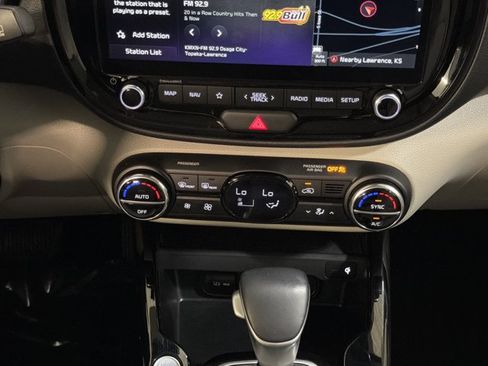 Used 2023 Kia Soul EX FWD image 32
