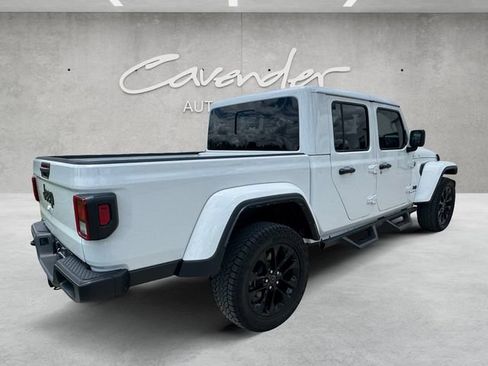 Used 2024 Jeep Gladiator Sport AWD/4WD image 16