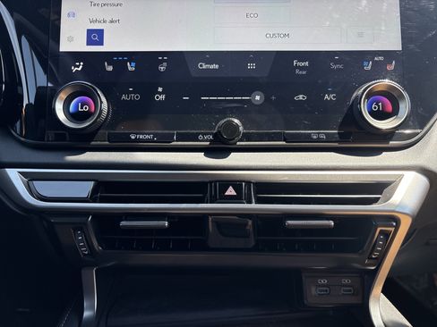 Used 2025 Lexus RX 350 Premium w/ Accessory Package (Z1) image 29