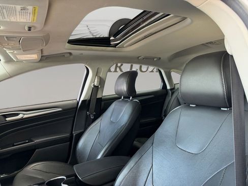 Used 2016 Ford Fusion Titanium FWD image 9