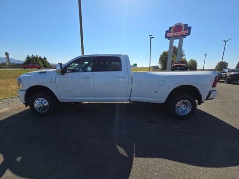 New 2026 RAM 3500 Laramie w/ Max Tow Package image 7