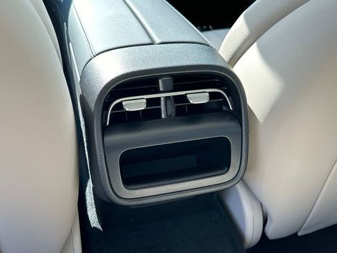 Used 2026 Mercedes-Benz E 350 Sedan image 13