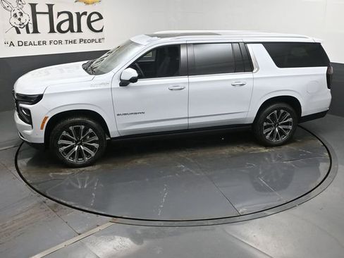 New 2026 Chevrolet Suburban High Country image 37