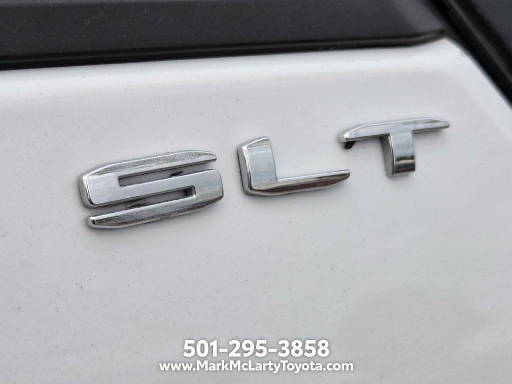 Used 2024 GMC Terrain SLT AWD/4WD image 10
