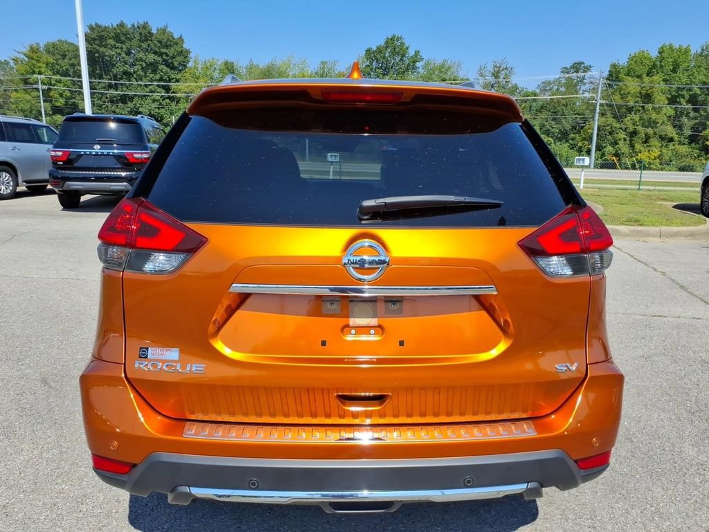Certified 2020 Nissan Rogue SV FWD image 15