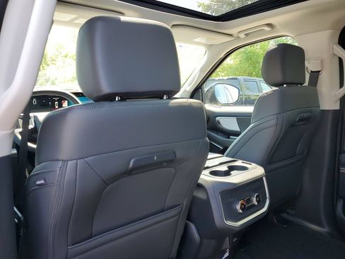 New 2026 Ford Expedition Active AWD/4WD image 32