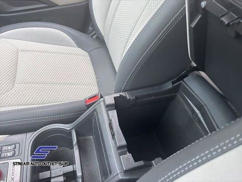 Used 2022 Subaru Forester Premium image 41