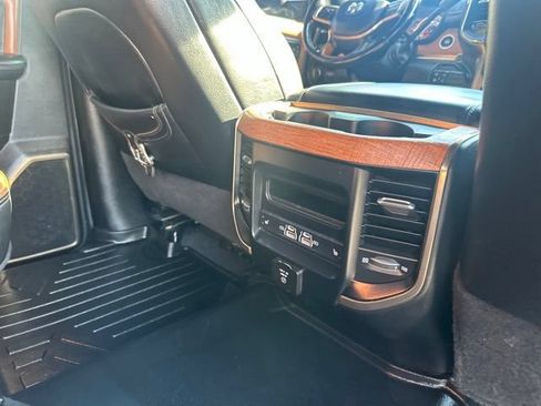 Used 2022 RAM 2500 Limited w/ Off Road Package AWD/4WD image 15
