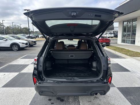 Used 2025 Subaru Forester Touring w/ Popular Package - Touring image 5