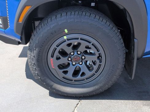 New 2026 Nissan Frontier PRO-4X w/ Tow Package AWD/4WD image 9