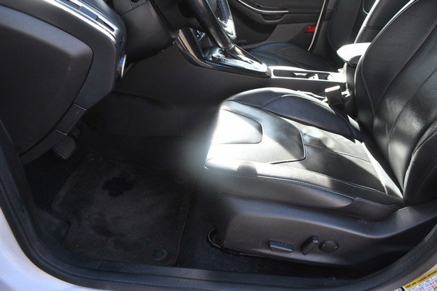 Used 2017 Ford Focus Titanium w/ Titanium Technology Package FWD image 15