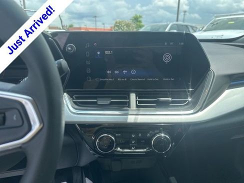 New 2026 Chevrolet Trax LT w/ Driver Confidence Package FWD image 21