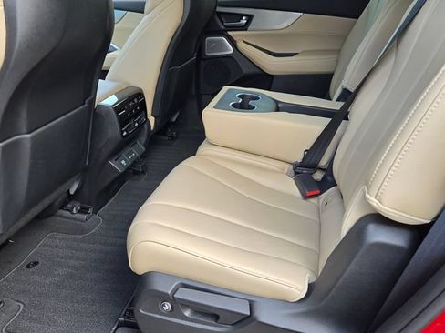 Certified 2025 Acura MDX FWD w/ Technology Package image 11