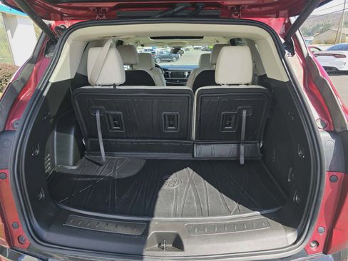 Used 2023 Buick Enclave Essence w/ Experience Buick Package image 5