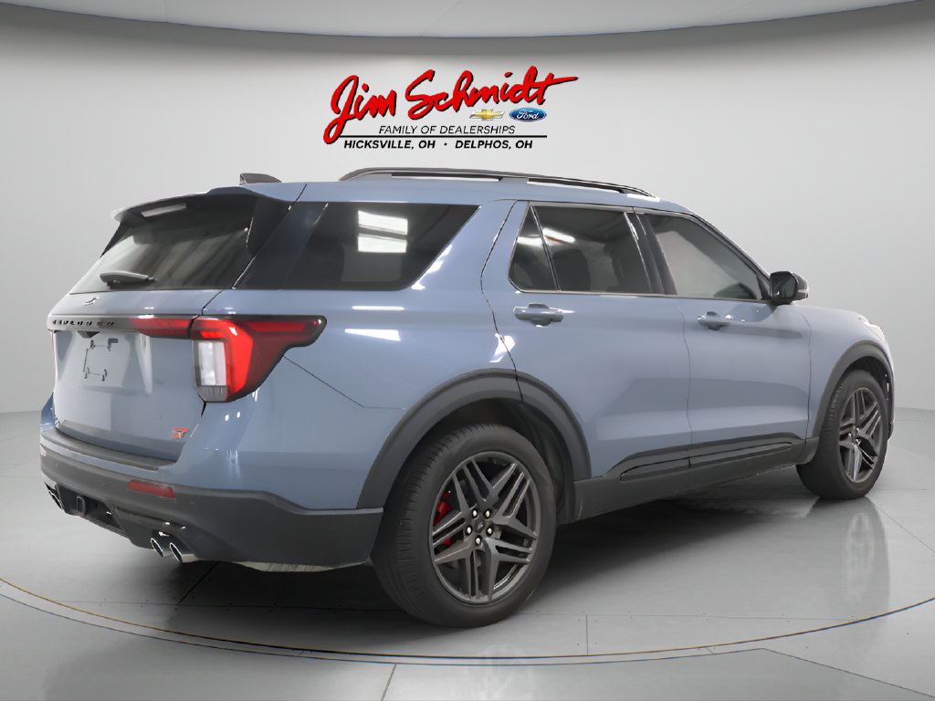 Used 2025 Ford Explorer ST AWD/4WD image 6