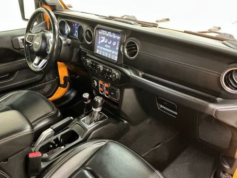 Used 2021 Jeep Wrangler Unlimited Sahara w/ Cold Weather Group AWD/4WD image 21