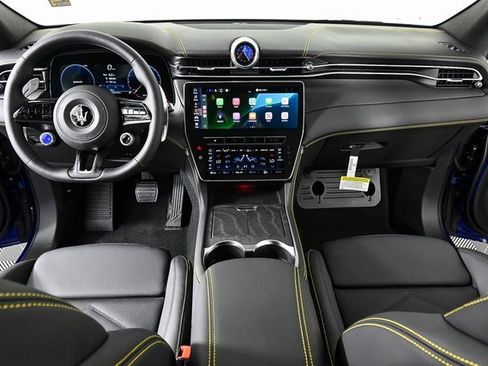 New 2025 Maserati Grecale GT image 20