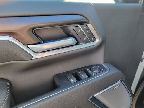 New 2026 GMC Sierra 2500 Denali w/ Denali Reserve Package image 12