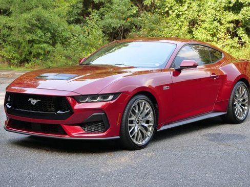 Used 2024 Ford Mustang GT Premium RWD image 6