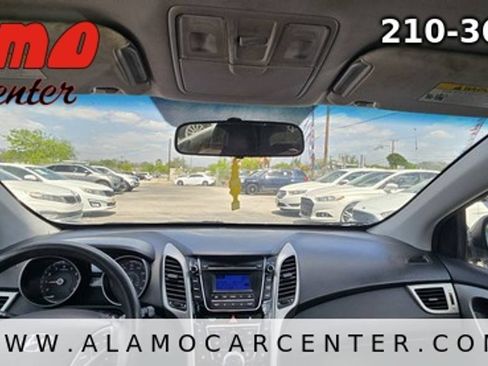 Used 2016 Hyundai Elantra GT FWD image 38