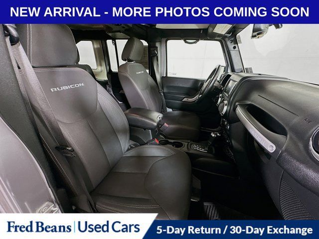 Used 2018 Jeep Wrangler Unlimited Rubicon w/ Cold Weather Group AWD/4WD image 32