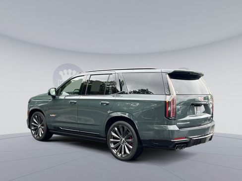 Used 2026 Cadillac Escalade V w/ LPO, Floor Liner Package AWD/4WD image 8