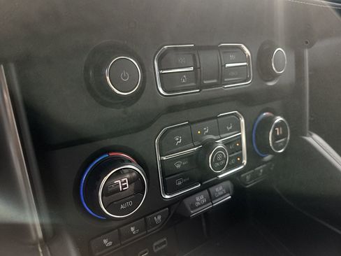 Used 2021 Chevrolet Tahoe Premier image 34