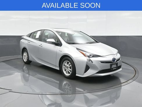 Used 2018 Toyota Prius Four w/ Advanced Technology Package FWD image 1