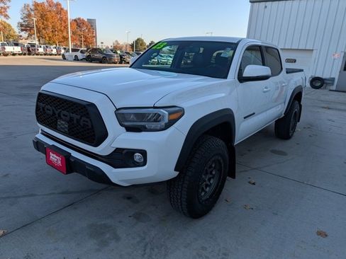 Used 2023 Toyota Tacoma TRD Off-Road image 35