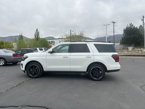 Used 2023 Ford Expedition Limited image 8