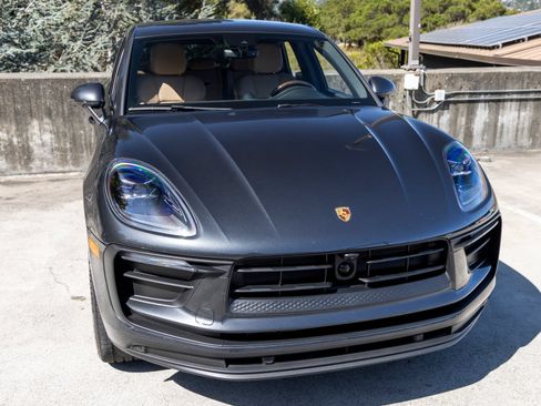 Certified 2023 Porsche Macan AWD/4WD image 16